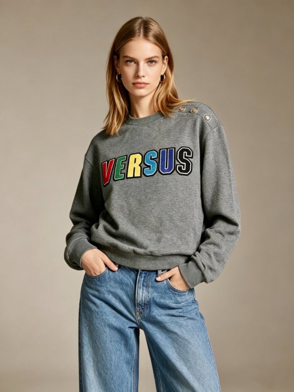 Unisex NWT VERSACE VERSUS Multicolour Logo Sweatshirt Size M Grey